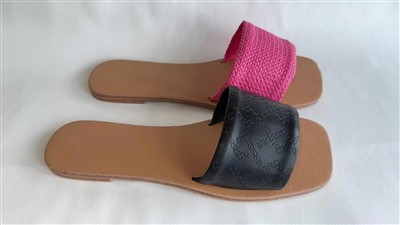 Moda de verão Chinelos largos